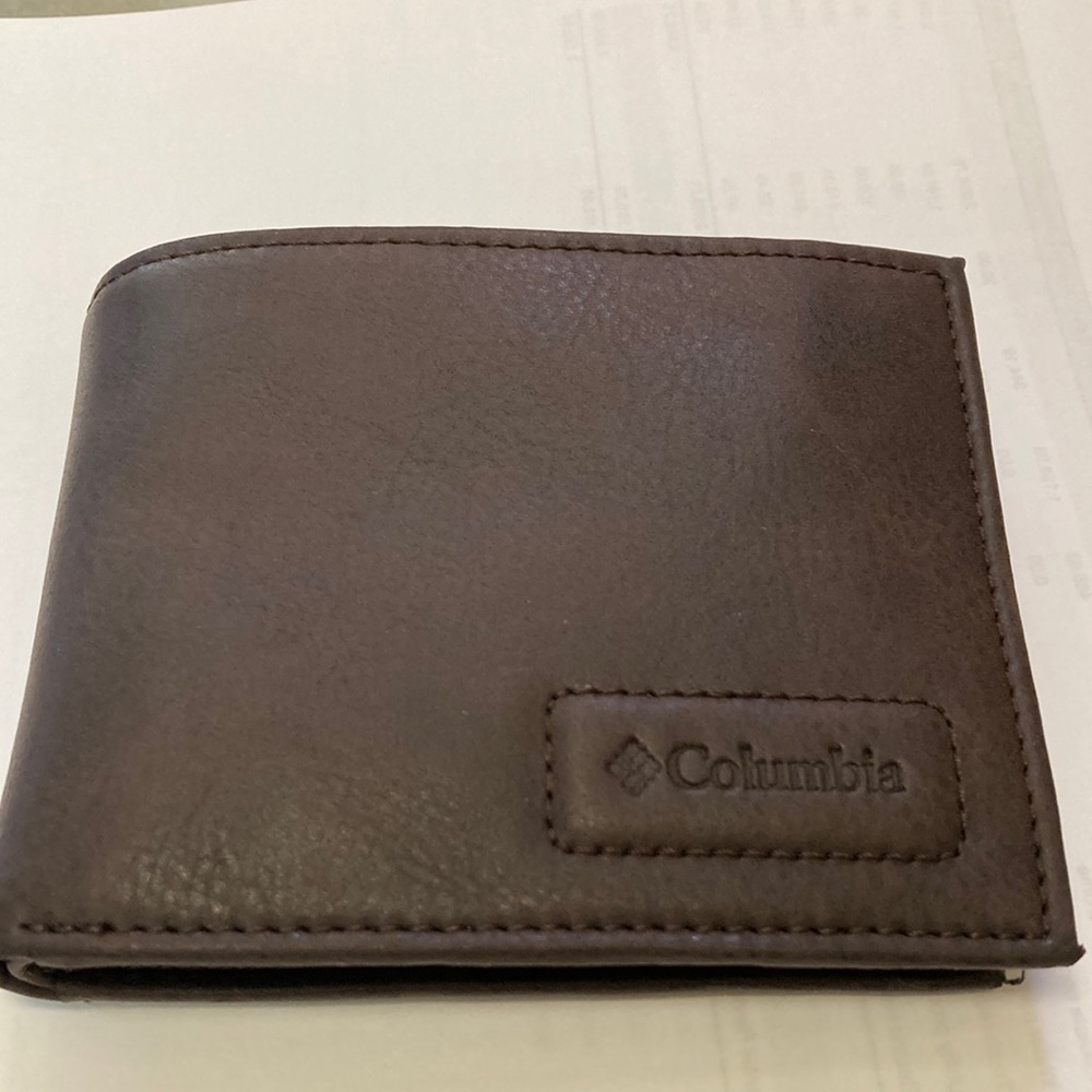 Columbia brown wallet